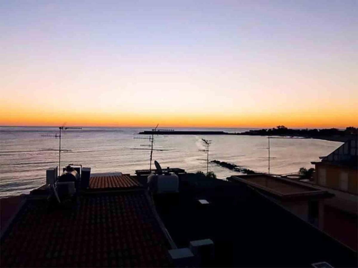Naxos 101 Apartment A Due Passi Dal Mare Giardini Naxos Eksteriør billede